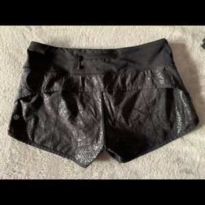 Lululemon Speed Up short low rise